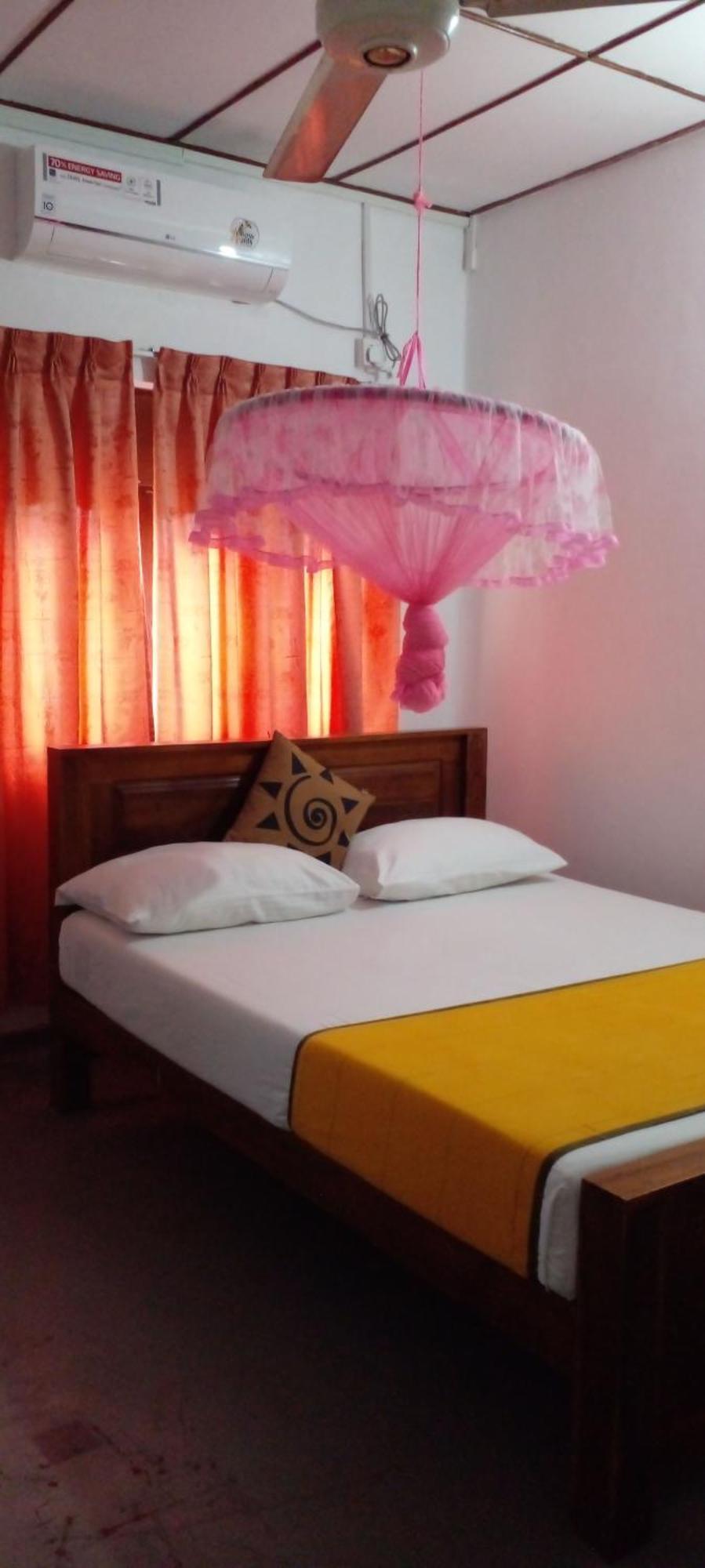 Yellow Birds Resort Anuradhapura Room photo